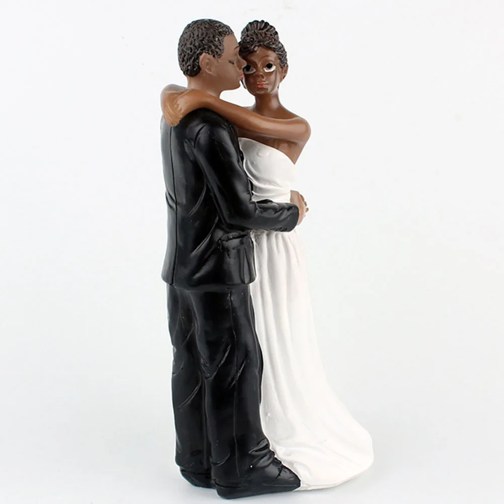 Non Toxic Dolls Ornament Romantic European Style Wedding Cake Topper Engagement Resin Figurine Bride Groom Party Table Decor