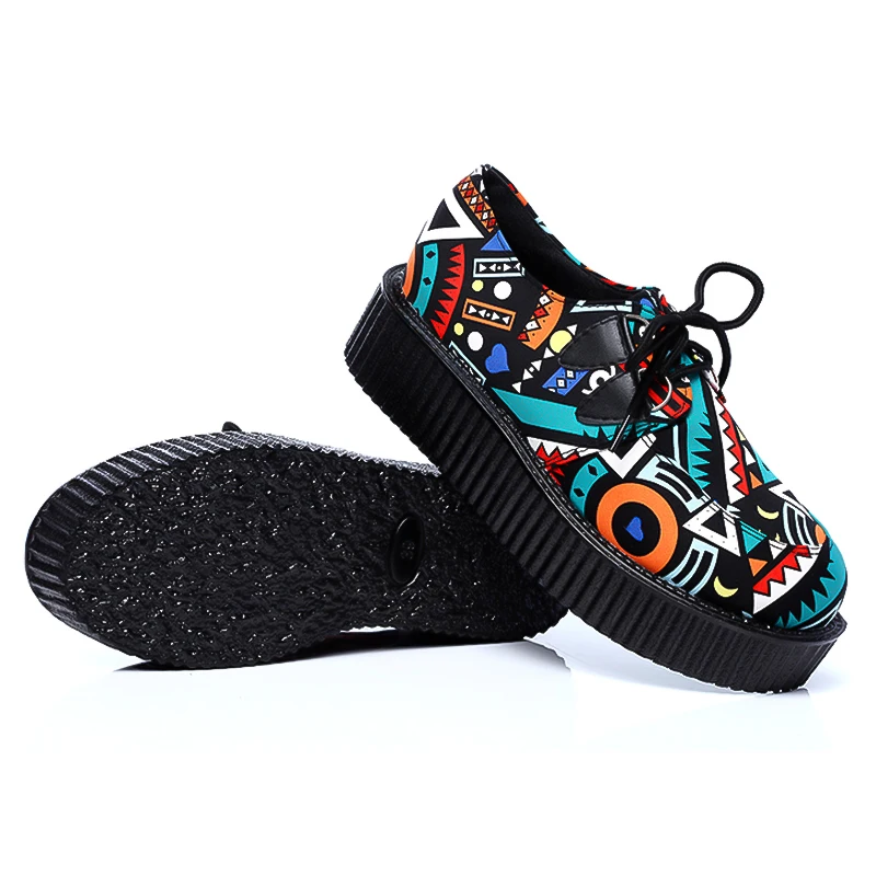 Женские замшевые туфли Creeper черные на плоской платформе со шнуровкой весну осень