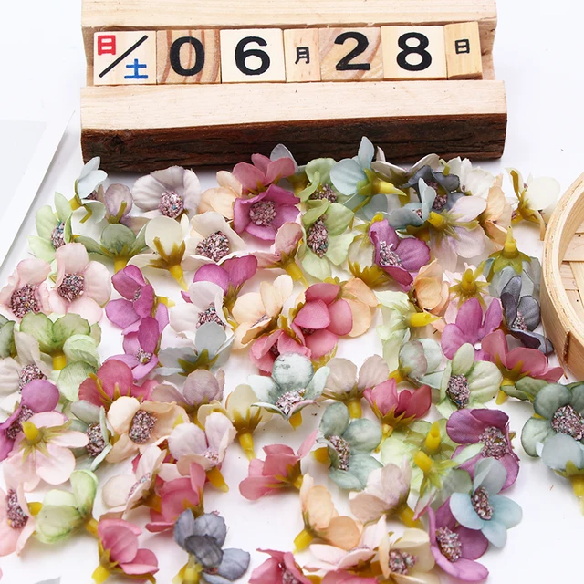 50&100pcs Mini Silk Multicolor Daisy Artificial Flower Heads For Wedding Wreath Scrapbooking DIY Gifts Candy Box Home Decoration MULTI