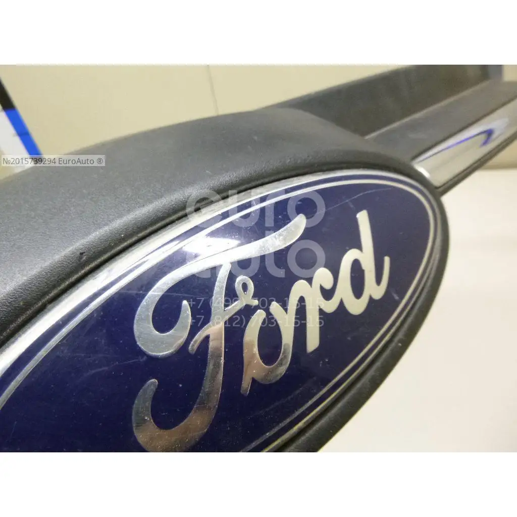 Решетка радиатора, состояние – Б/У,, для Ford Focus III 1718747 ДО ГОДА НЕ КРАШЕНАЯ 1718747