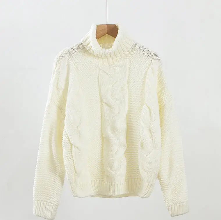 Женский вязаный свитер с высоким воротом розовый и белый цвета Одинаковая одежда