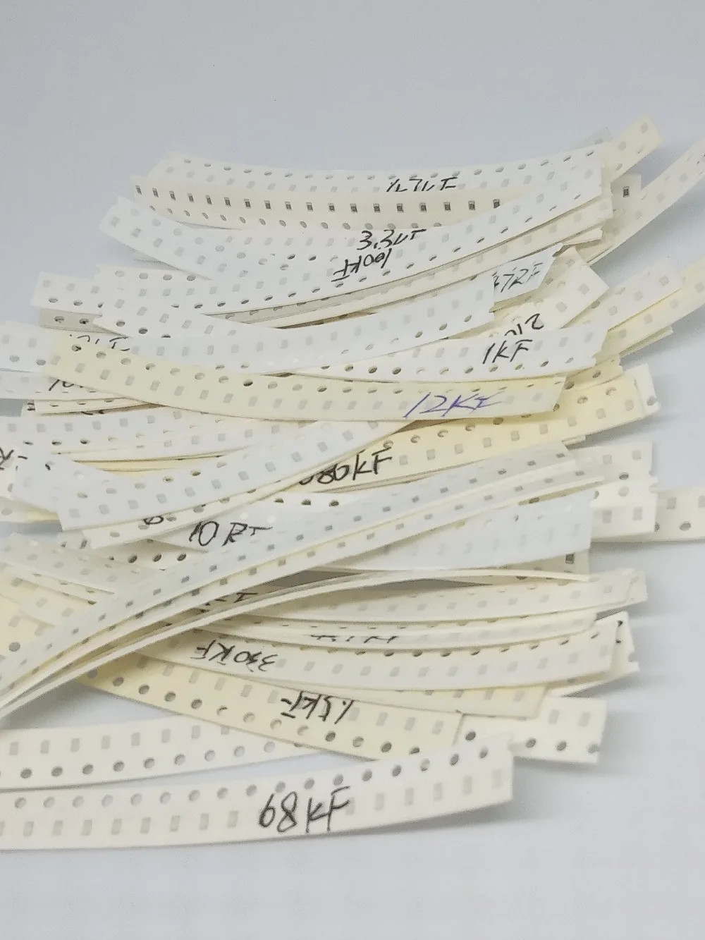 200 шт 0603 резистор 10ValuesX20pcs резисторы набор резисторов резисторы Trousse чип фиксированный 1% 300 Ом-680 Ом, измерительный прибор сопротивления