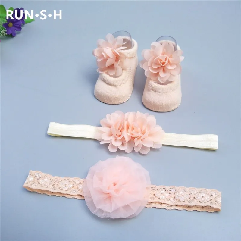 

Newborn Baby Girls Turban Headband Bow Flowers Cloth Hair Bands + Baby Socks Gift Boxes 4PCS Suit Lol Hair Accessories Headclip