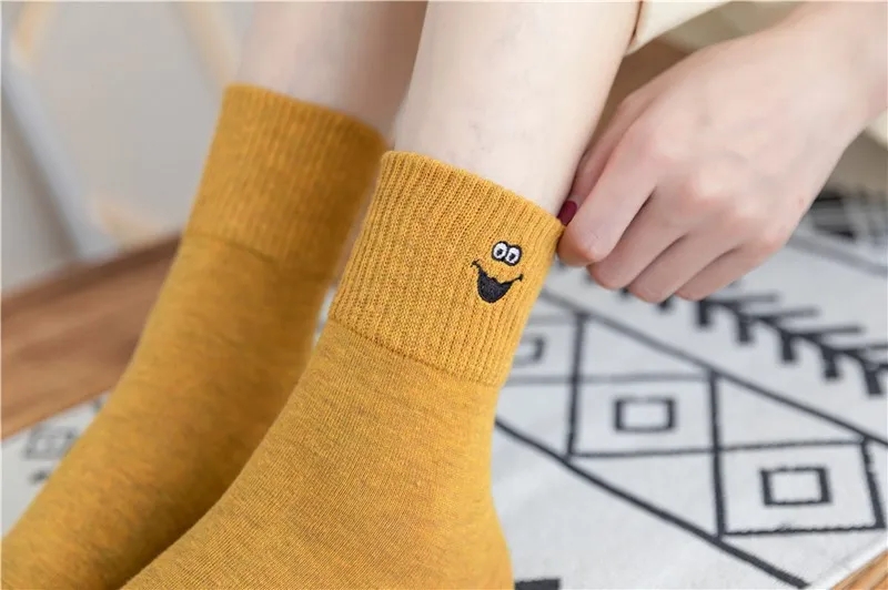 10 пар в коробке высокого качества! Kawaii вышитые выразительные женские носки хлопок Harajuku счастливые Смешные Носки для рождественских подарков