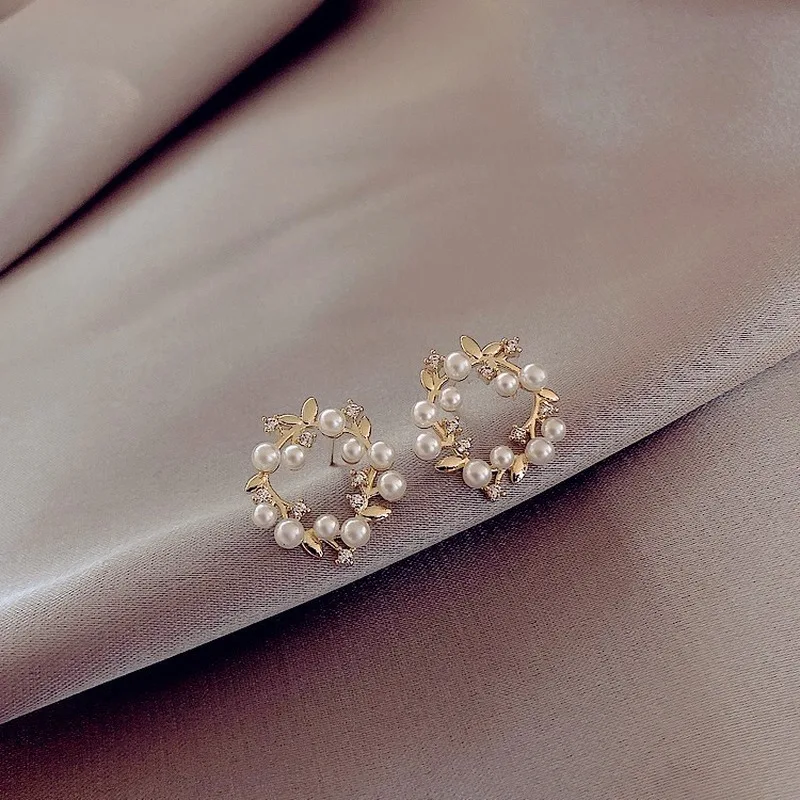 

2020 Fashion Wreath Pearl Dangle Earrings for Women New Arrival Geometric Jewelry Earrings for Party Wedding Elegant Earring