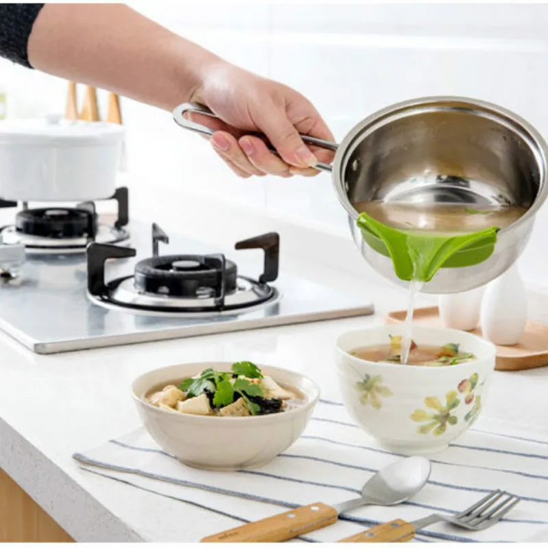 Leak-proof Kitchen Silicone Funnel Kitchen Tools Color Random