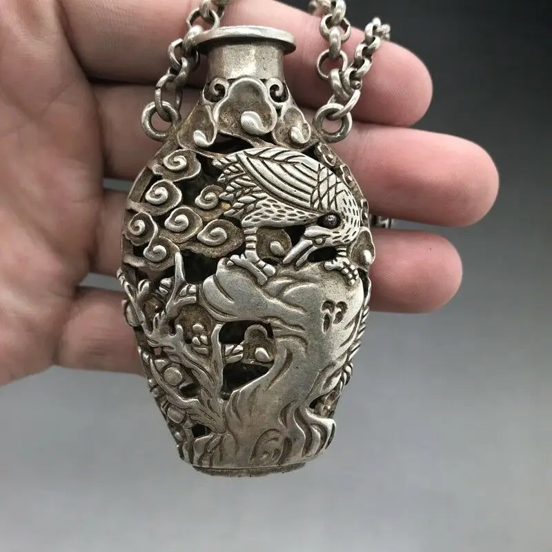 OLD CHINESE TIBETAN SILVER SNUFF BOTTLE HANDMADE HOLLOW EAGLE Parrot sachet 6