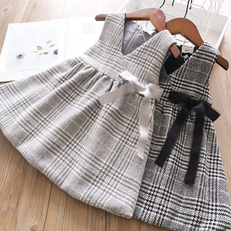 Осень-зима 2-х цветный с v-образной горловиной для девочки галстук-бабочка, зажим для Детский жилет из хлопка платье детской одежды