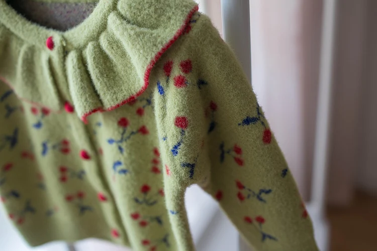 Коллекция года, Детский свитер для девочек, вязаный прекрасный кардиган с вишней