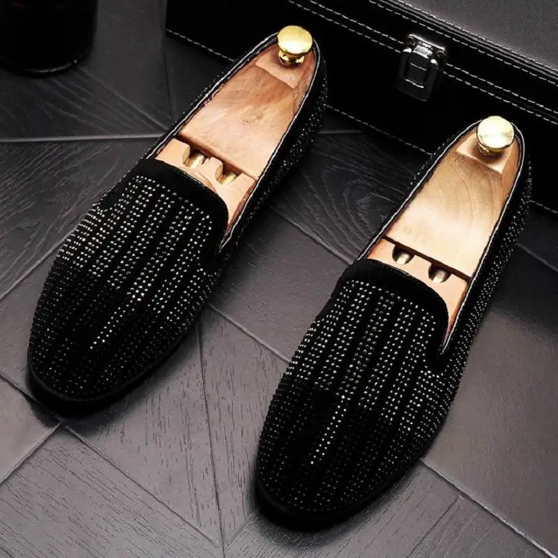 

Hot Selling Designer Men Loafer Shoes Round Toe Rhinestone Black Slip On Casual Shoes Man Driving Shoes For Party 38-43