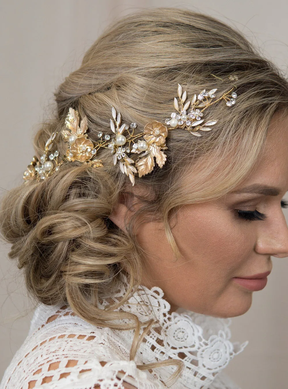 Trendy Gold Bridal Hair Accessories Gold Leaves Vine Wedding Head Jewelry Big Flower Tiara Pearl Headdresses For Girlfriend