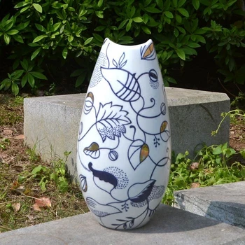 

European Ceramic Vase Blue and White Drawing Golden Flower Arrangement Porcelain Flower Ware, New Chinese Restaurant Soft Deco