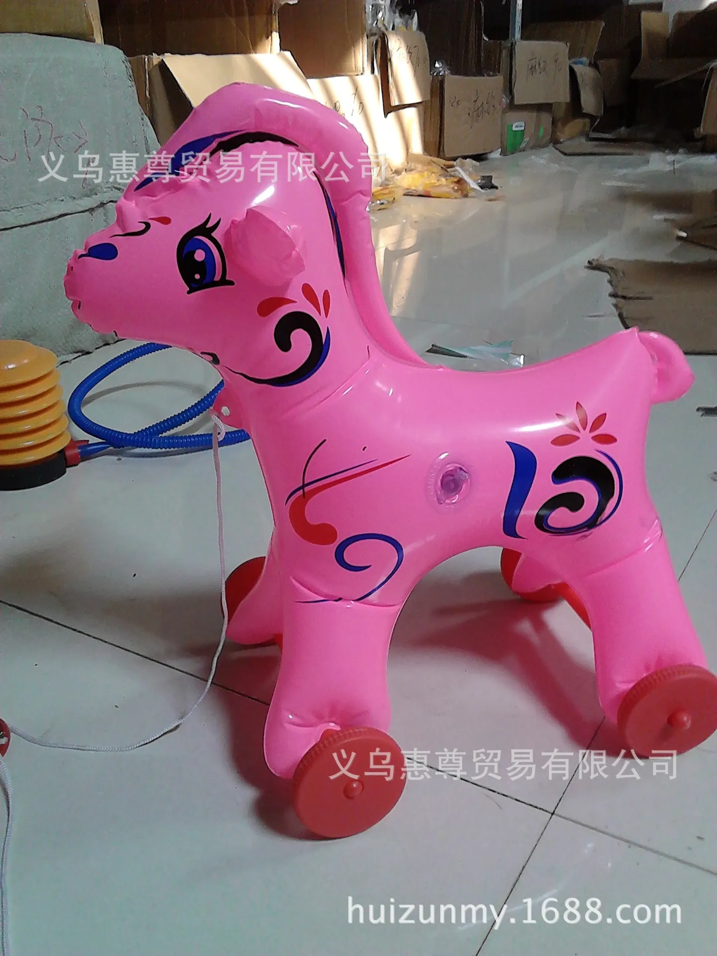 Yiwu животное курган с колесами надувная игрушка связывающая проволока Надувное животное гарантия качества
