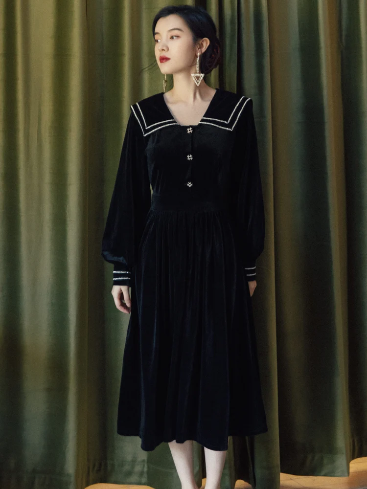 Original light luxury retro black velvet dress above