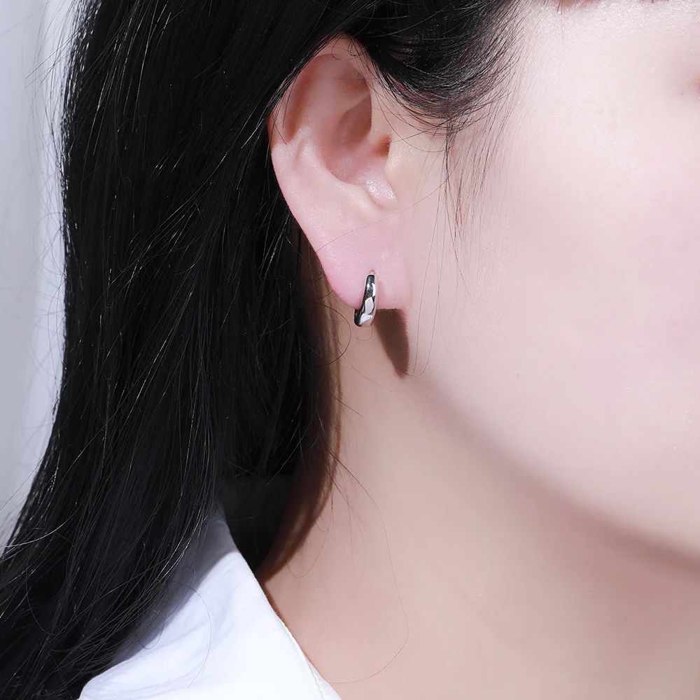 HanCheng Fashion Silver circle Earrings Minimalistic Small Hoop Earrings for Women Jewelry Round Srebrne Kolczyki Oorbellen