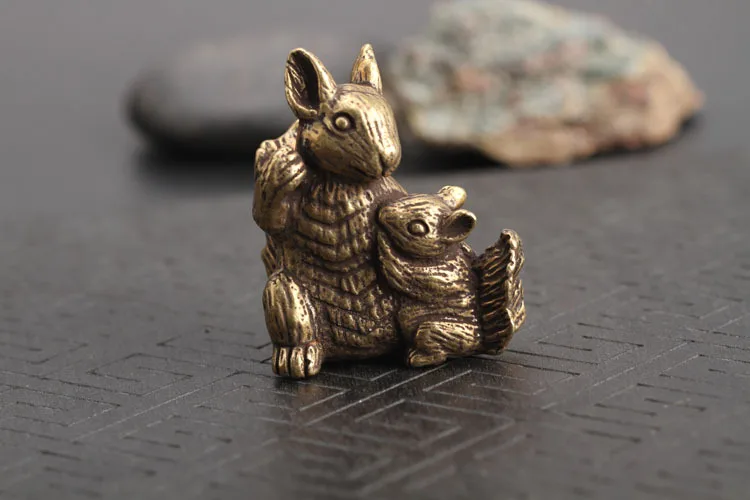 Mother Child Rabbits Statue (10)