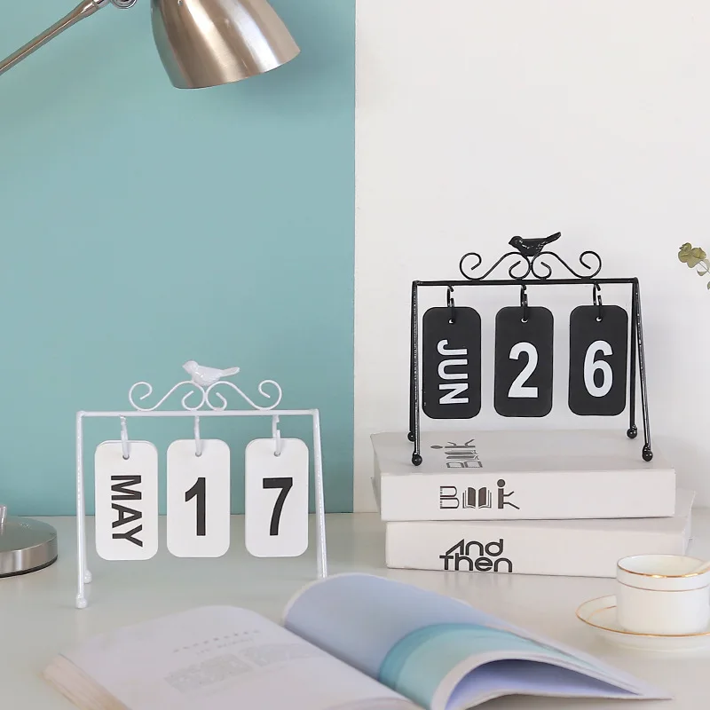 

Nordic Personality Page Flip Calendar Creative DIY Iron Bird Decoration Crafts Practical Unique Home Desktop Calendar Ornaments