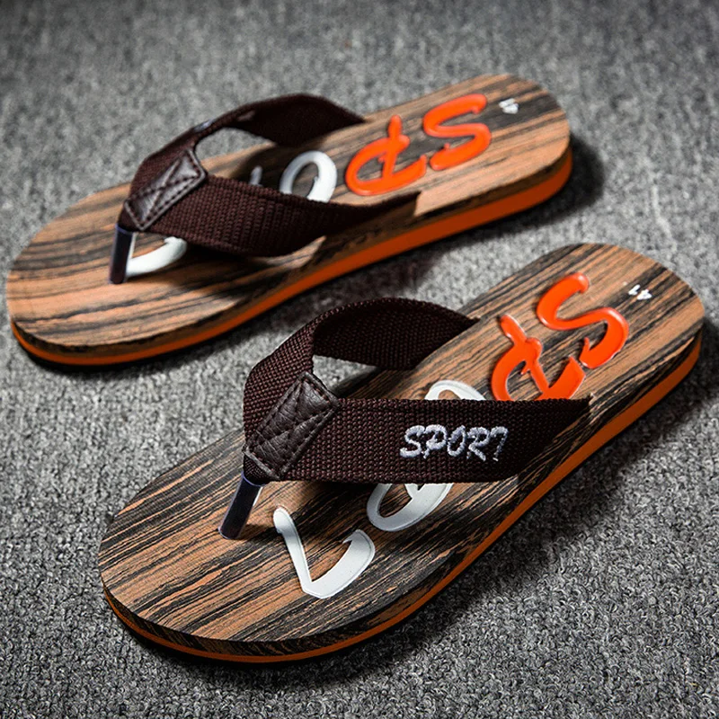 Men's Slippers Summer Outdoor Flip Flops Men Slippers Clogs Couple Men Beach Slippers Wood Grain Non-slip Men Slippers Footwear