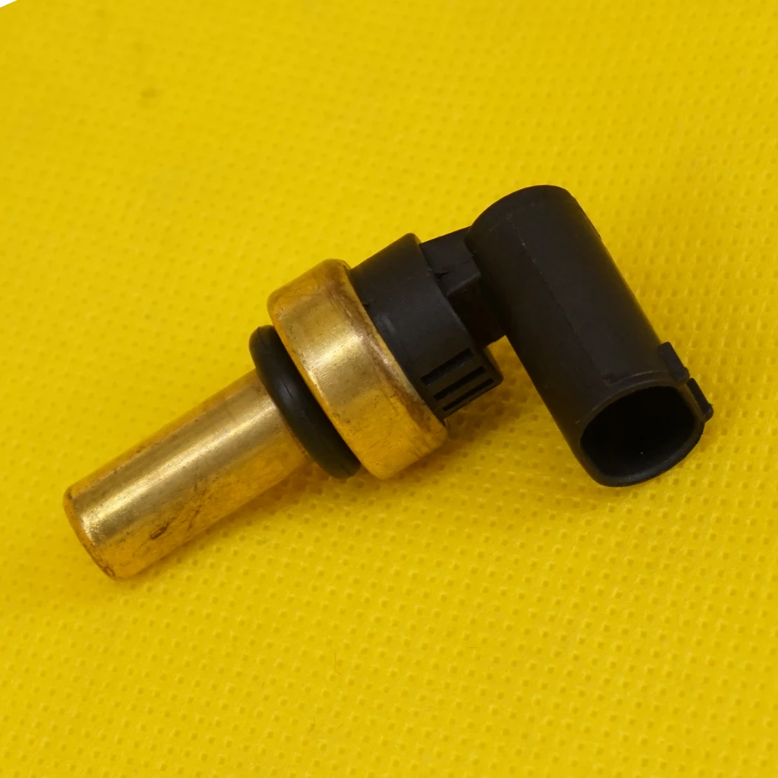 

DWCX Inner Engine Water Coolant Temperature Sensor 55563530 55353807 6338045 Fit For Meriva Insignia Signum Vectra 1.4 1.6 1.8