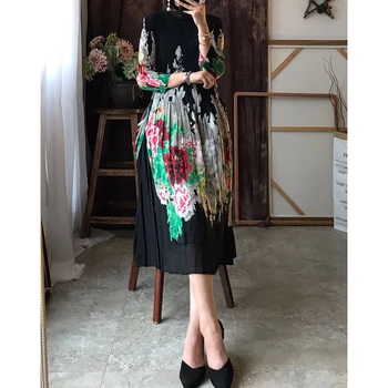 

2019 new temperament, big size, early autumn dress, waist, body, thin, retro, a-character skirt, medium and long
