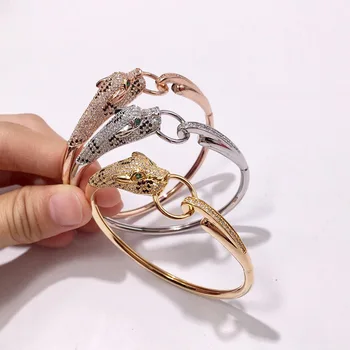 

Luxury Crystal leopard Bangles for Women Classic Trendy Copper Metal Gold Color Crystal Animal Bangles Banquet Party Bangle