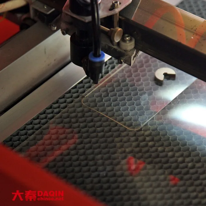 Best business ideas of small products manufacturing machines make tempered glass screen protector