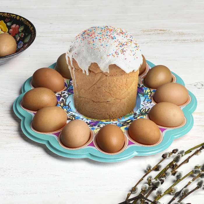 Support de pâques pour 12 oeufs et gâteau 
