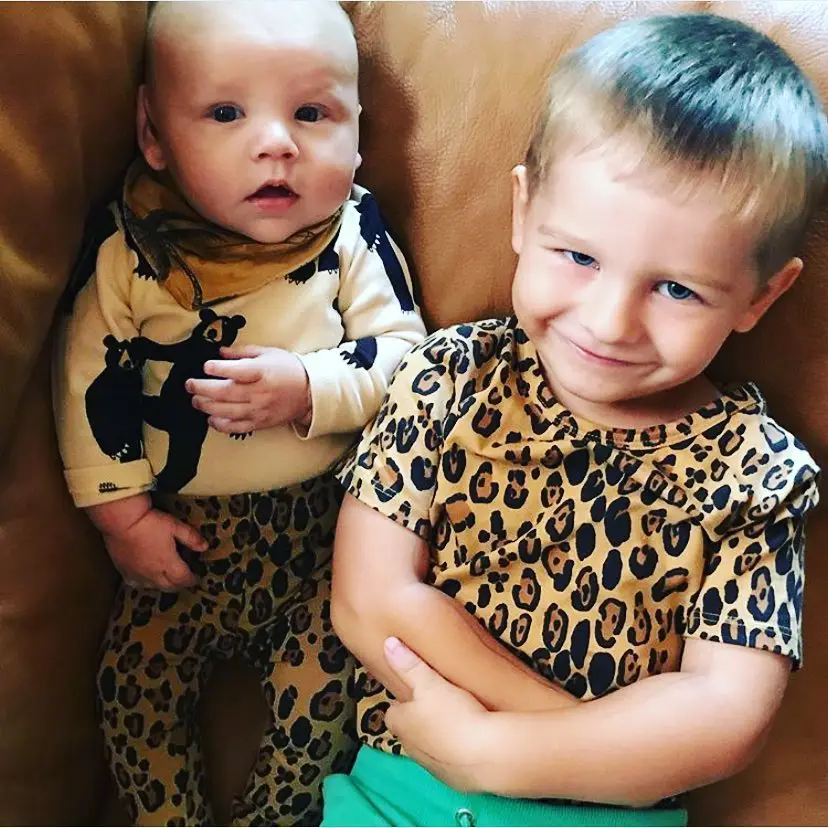 MR/Летняя одежда для маленьких мальчиков детская изысканные наряды с пандой