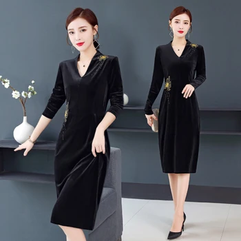 

Gold Velvet Women Dress Elegant Fashionable Autumn Winter Vintage Embroidery Floral V-neck Plus Size 4xl Middle Aged Lady Dresse
