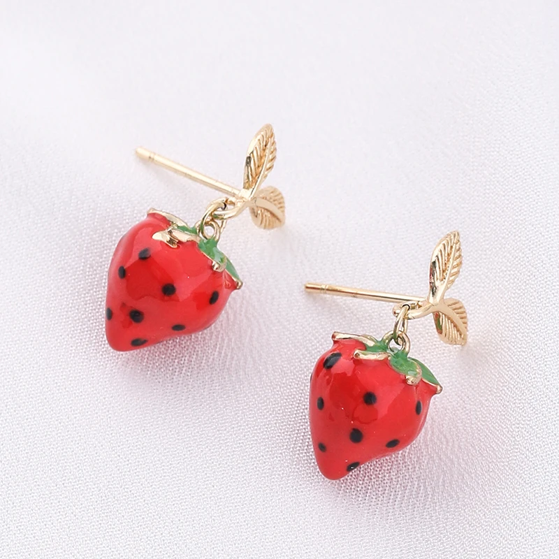 

Makersland Design Fruit Strawberry Earring Lovely Girl Simulation 3D Red Strawberries Love Heart Earrings For Women Ear Jewelry