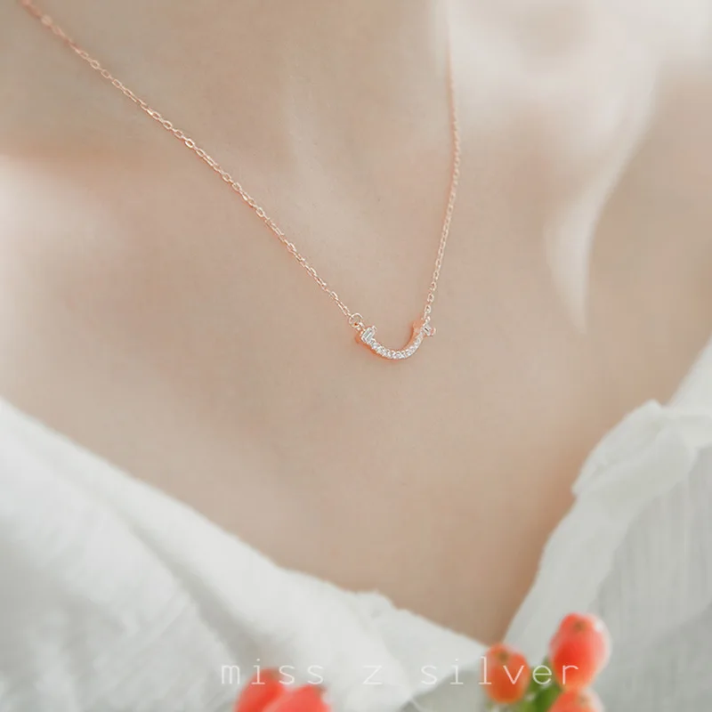 

Yi te S925 Silver South Korea Women's Smile Necklace Sweet Elegant Anti-Allergy Jewelry Mixed Batch Distribution