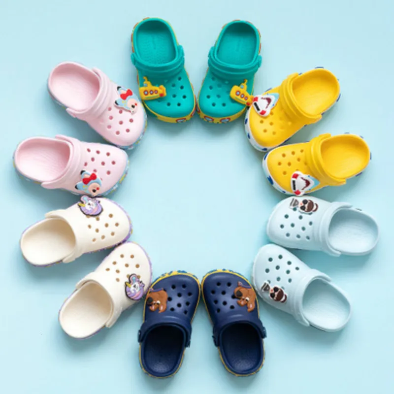 Детские тапочки летние сандалии для мальчиков детские и тапочки обувь для девочек детская обувь с отверстиями Нескользящие сандалии