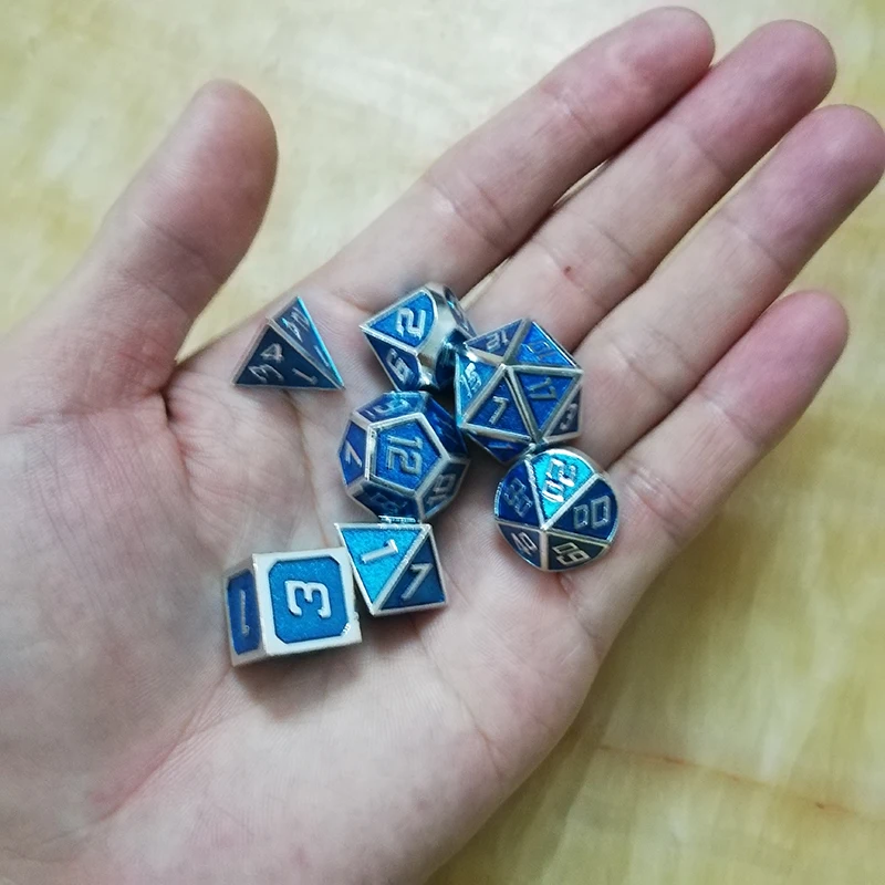 Многогранные наборы rpg dnd металлические игральные кости игры d20 10 8 12 6 4 и драконы