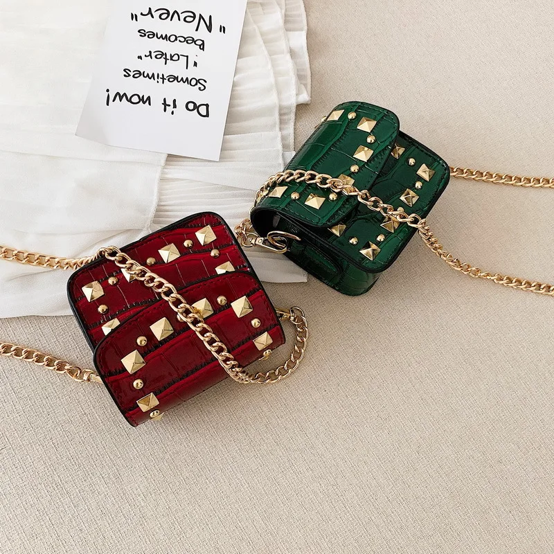 

2019 New Korean Crocodile Rivet Square Chain Tidal Bag with One Shoulder and Oblique Tidal Bag Ladies Hand Bags Bucket Bag
