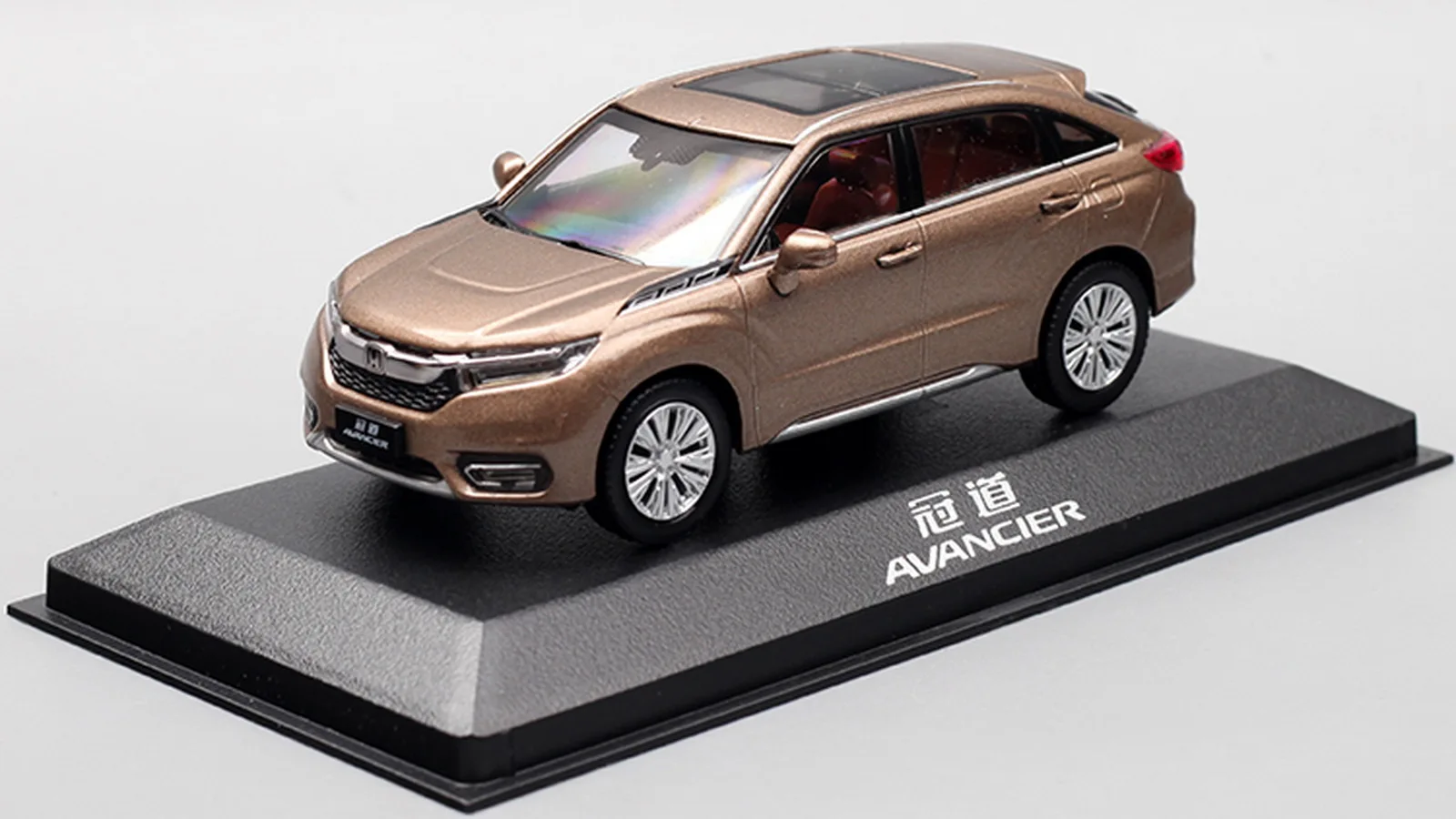 

1/43 Scale Diecast Car Model Honda AVANCIER Gold Toy Collection Gift NIB