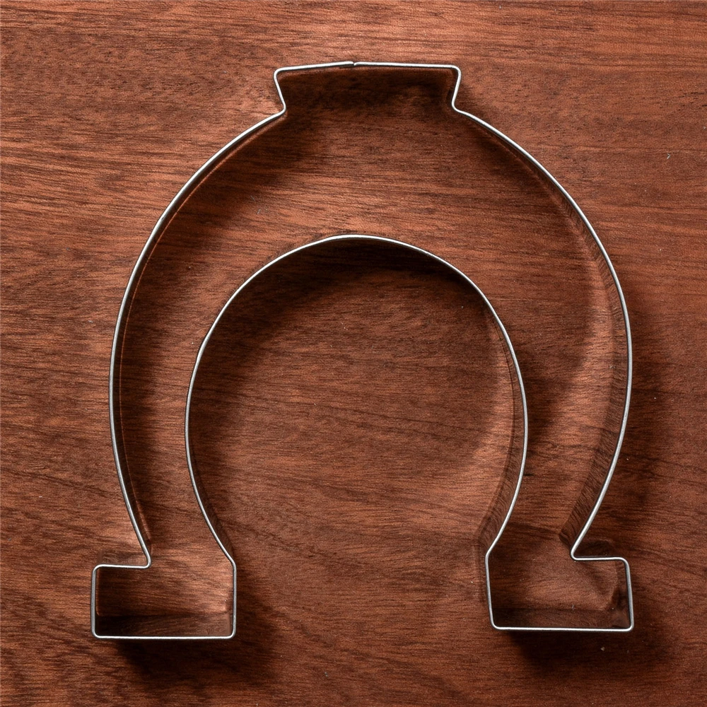 KENIAO Horseshoe Cookie Cutter-11.5 x 11 CM-St. Patrick's Day Biscuit Fondant Bread Sandwich Mold Stainless Steel