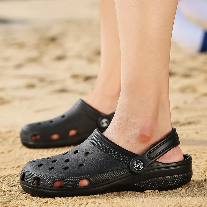 

2019 Brand Big Size 39-46 Croc Men Black Garden Casual Aqua Clogs Hot Male Band Sandals Summer Slides Beach Swimming Shoes