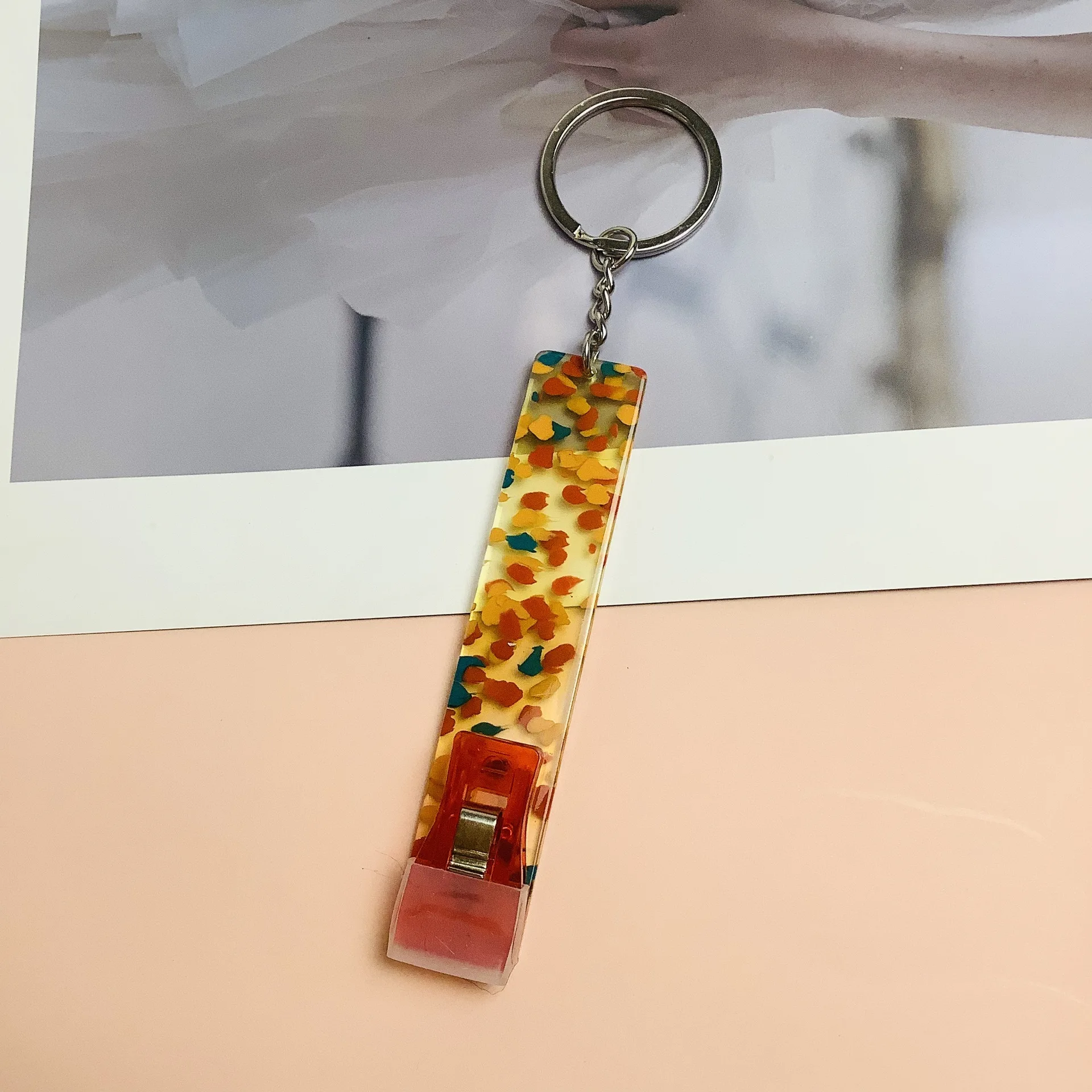 Wholesale Joint Holders Woman Gift Popular Transparent Powder Blunt  Accessory Bracelet Tool Atm Card Grabber For Long Nails - Key Chains -  AliExpress