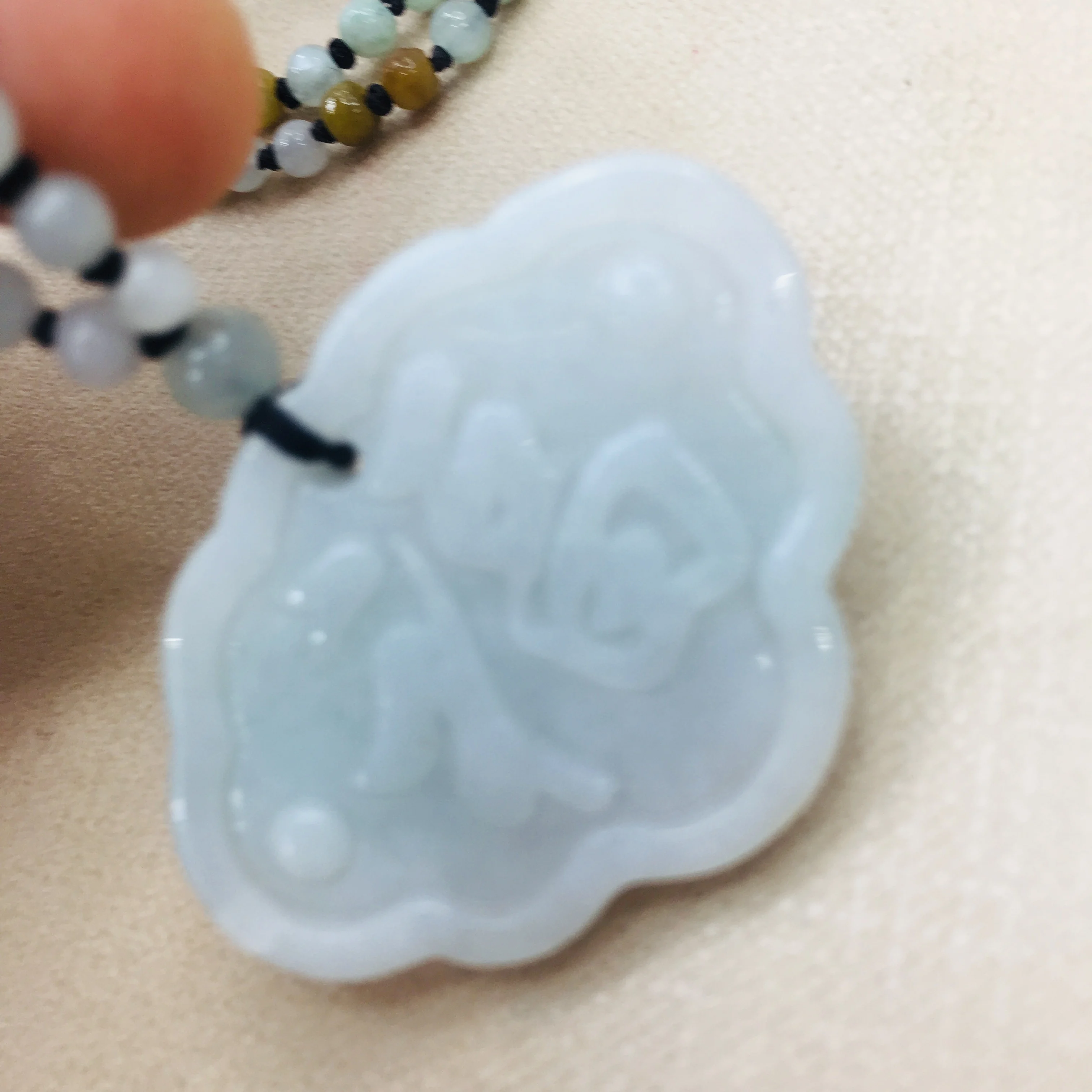

Pure natural Emerald jade hand carved light color small purse pendant tricolor jade bead necklace men and women sweater chain