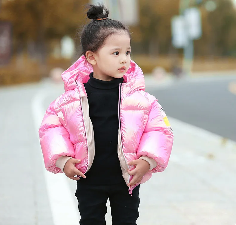 Новая стеганая зимняя куртка для девочек от 2 до 8 лет, уличная парка с капюшоном и надписями детское зимнее однотонное пальто в минималистическом стиле для мальчиков