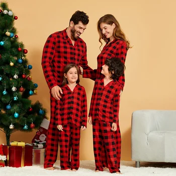 

PatPat Family Matching Polo Collar Plaid Christmas Pajamas Sets (Flame Resistant) Party Family