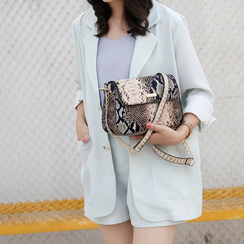 

2019 Snake Print Flip Cover PU Leather Crossbody Bag Handbags Simple Atmospheric Chain Shoulder Messenger Bags BS88