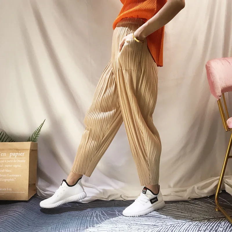 Miyake плиссированные шаровары летние новые свободные Большие размеры женские модные дикие шаровары девять штанов