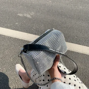 

Rhinestone bag 2020 new chain single shoulder diagonal pillow bag fashion trend armpit portable small bag