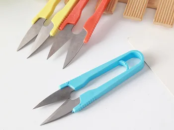 

Factory office cultural and educational children's manual cross-stitch U-shaped small scissor plastic colored yarn shears thread