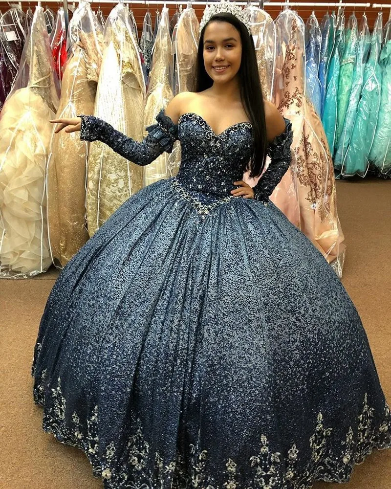 

Sequined Ball Gown Quinceanera Dresses Lace Applque Backless Sweet 16 Pageant Debutante Dress Long Sleeve Party Gowns