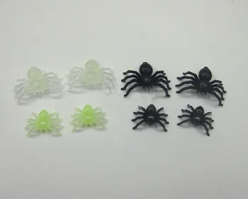 

1.5/2cm Funny Gadgets Simulation Fake Spider Toy Lifelike Scary Spoof Joking Novelty Trick Fake Bugs Halloween Bar Haunted House