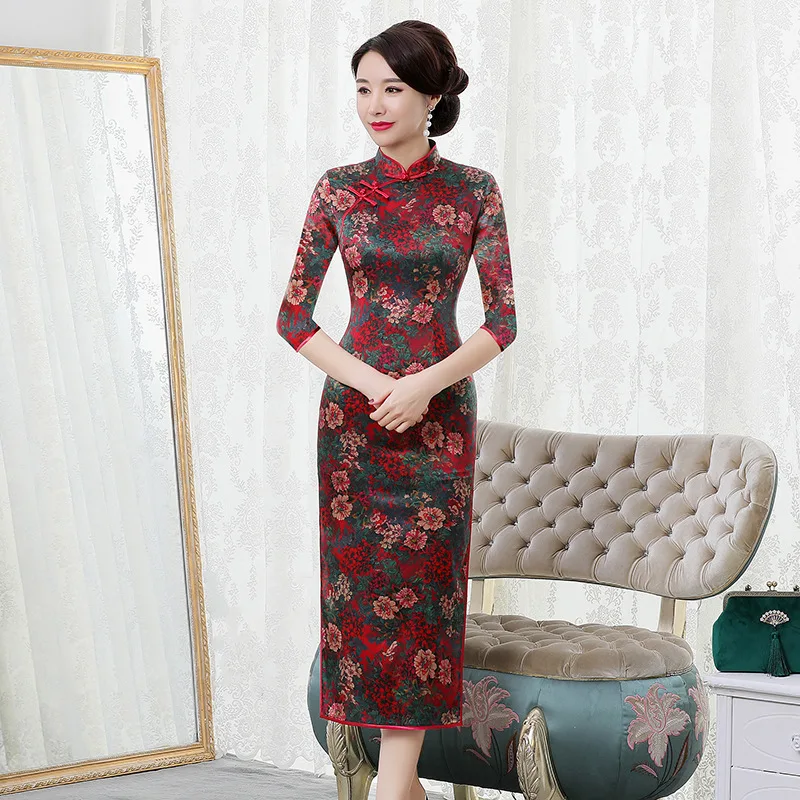 Новое шелковое осеннее платье cheongsam 2009, модное классическое платье cheongsam с раздробленной нитью, красная юбка с большим цветком