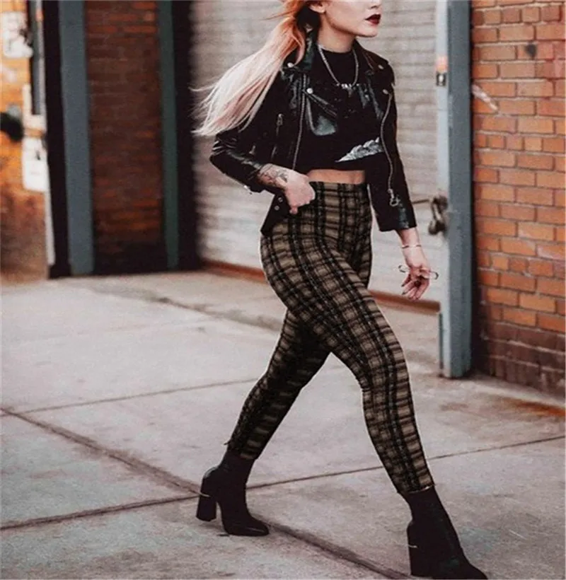 14522595210_1207593829