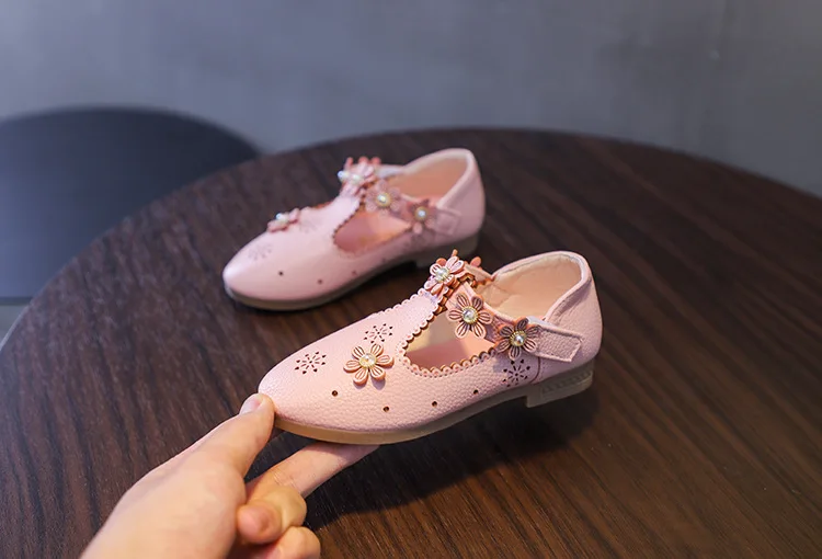 Princess Girls Shoes Floral Flats For Toddlers Girl Medium Big Kids Soft Leather Shoes T-strap Children Shoes Pearl With Flowers